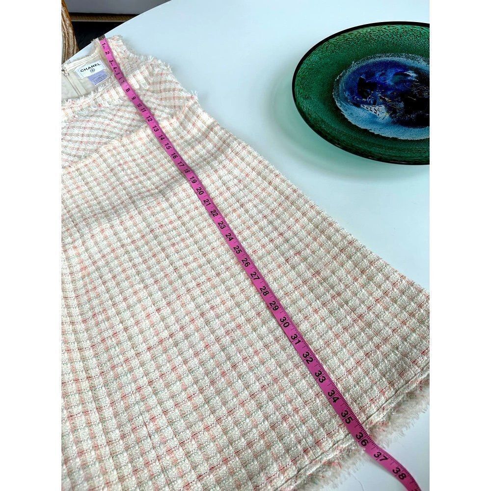 Authenticated Chanel Vintage 2004 PINK/CREAM Tweed Multicolor Dress Size 36 - Picture 2 of 11
